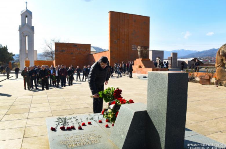 Img default alt hy