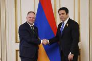 Img default alt hy