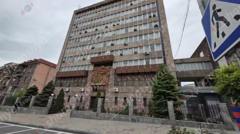 Img default alt hy