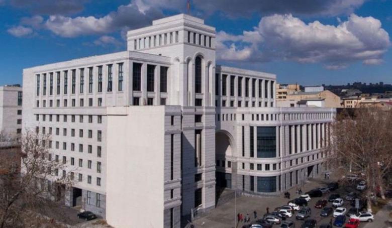 Img default alt hy